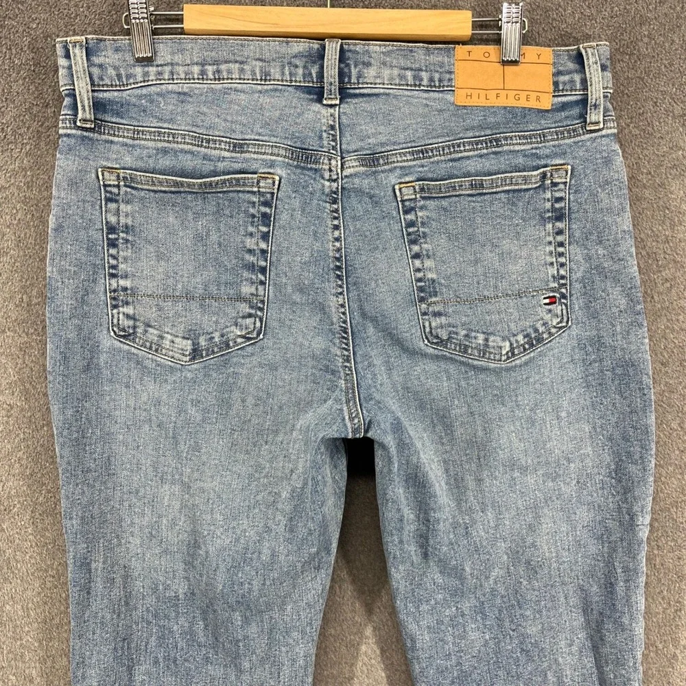 Tommy Hilfiger Mens Light Wash Straight Leg Stretch Jeans 34x30 Blue